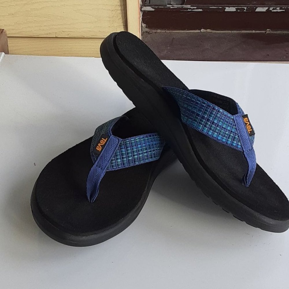 Teva Blue Voya Flip Flop Sandals Blue/black Woman's size 8